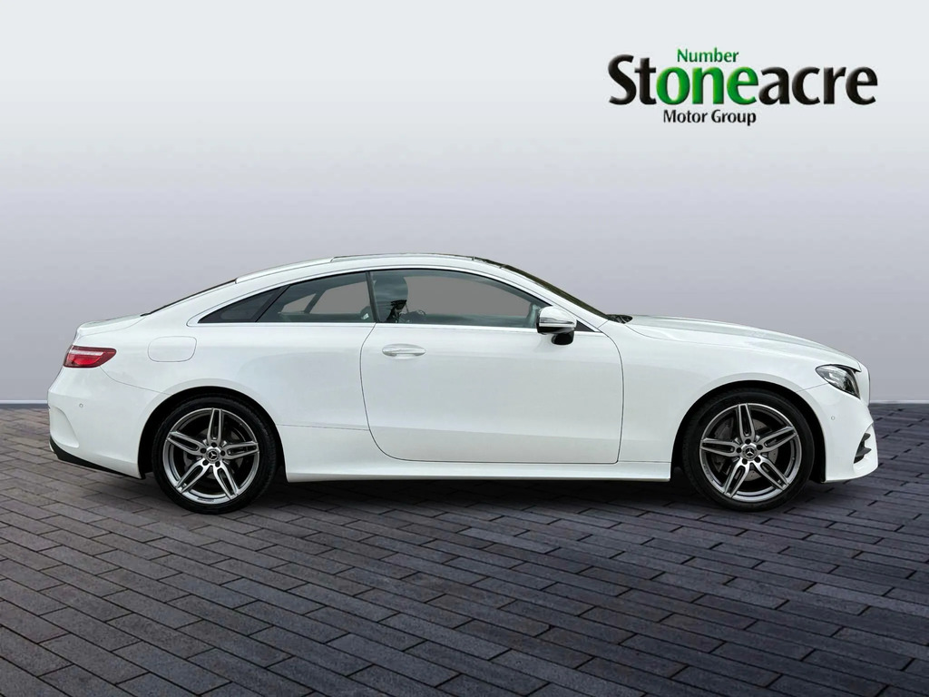 Mercedes-Benz E Class E220d Amg Line Premium 9G-tronic  #2