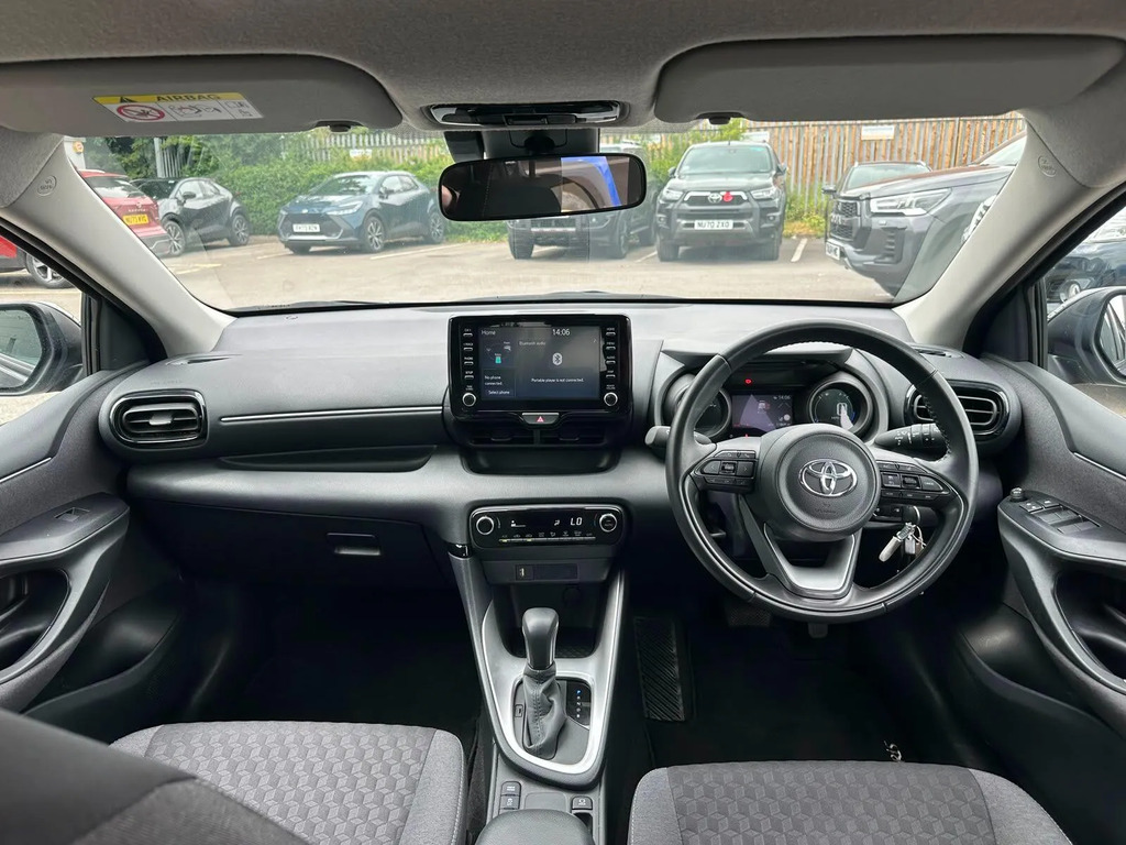 Toyota Yaris 1.5 Hybrid Design Cvt  #5