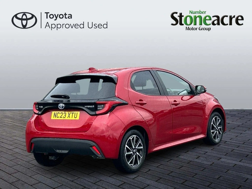 Toyota Yaris 1.5 Hybrid Design Cvt  #3