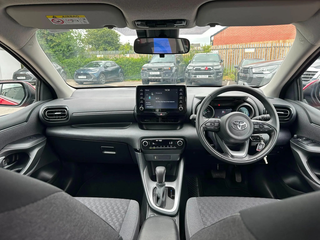 Toyota Yaris 1.5 Hybrid Design Cvt  #5