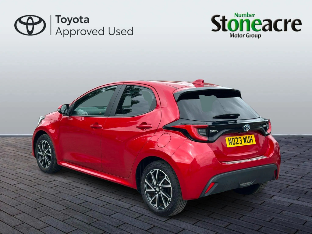Toyota Yaris 1.5 Hybrid Design Cvt  #4