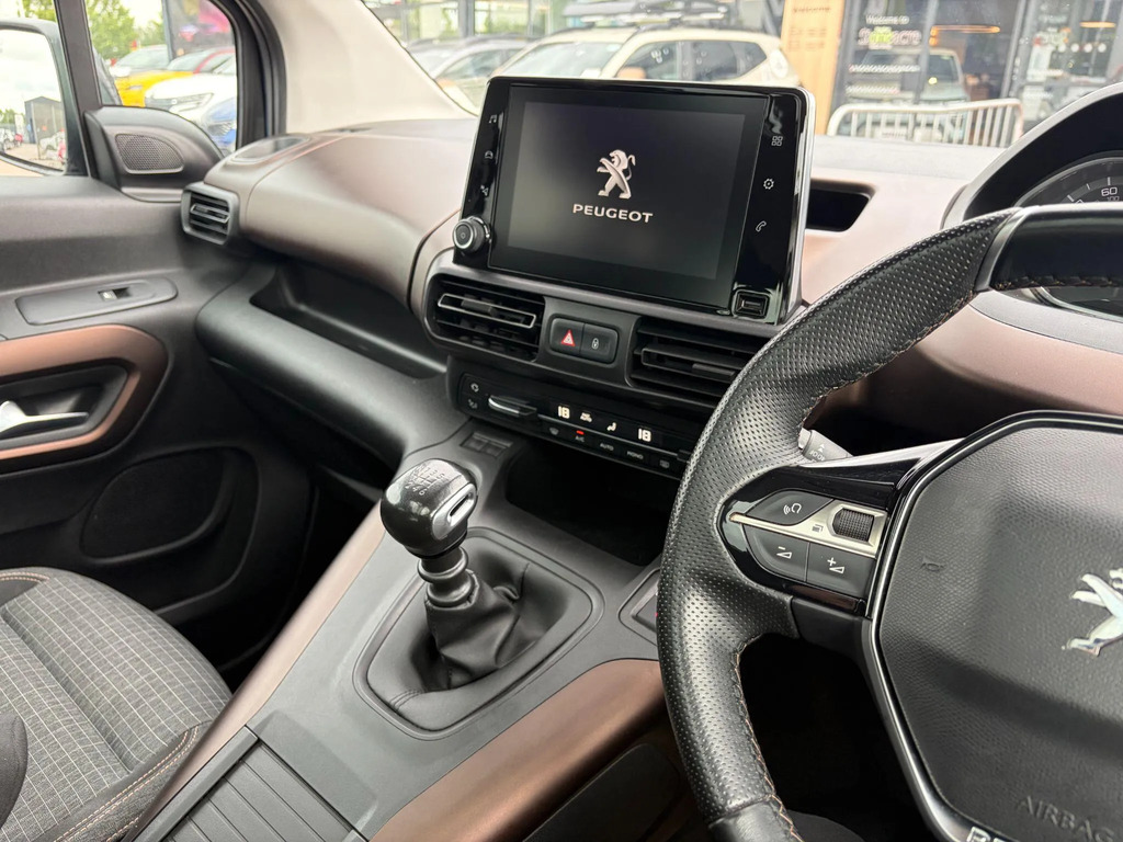 Peugeot Rifter 1.2 Puretech Active Grey #11