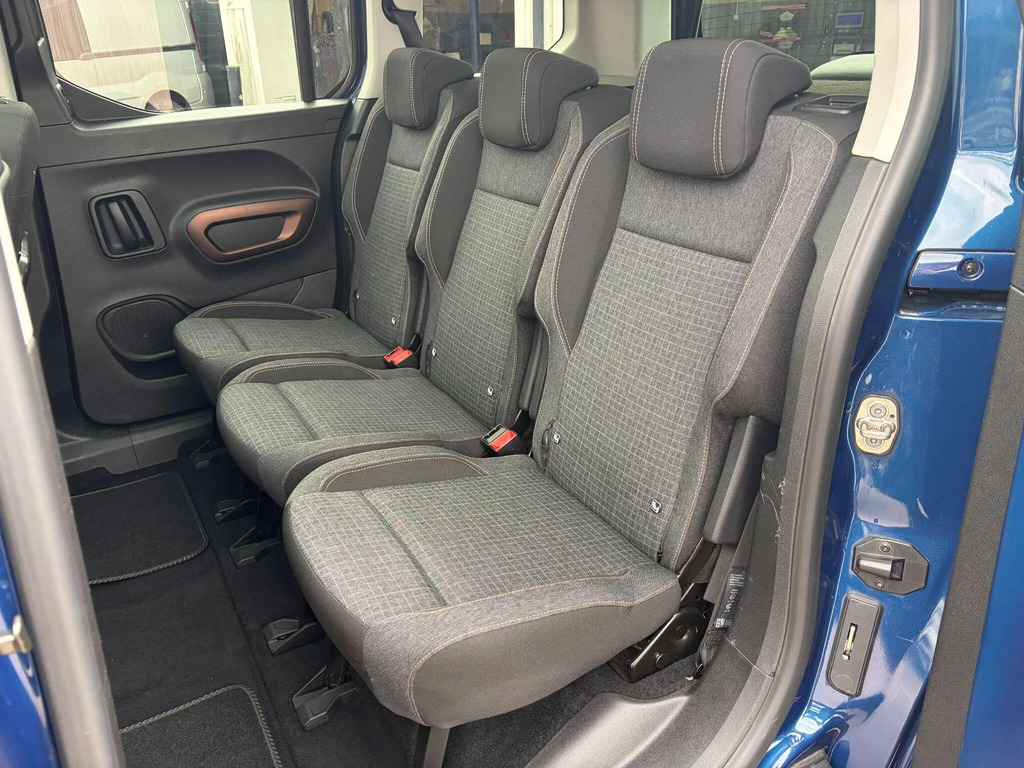 Peugeot Rifter 1.2 Puretech Active Grey #18