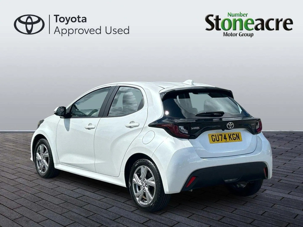 Toyota Yaris 1.5 Hybrid Icon Cvt  #6