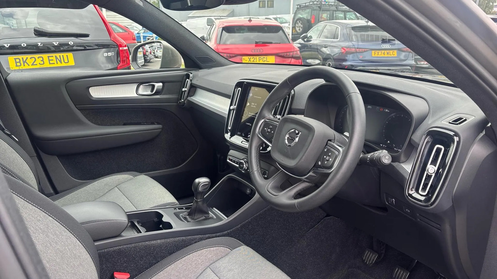 Volvo XC40 1.5 T3 163 Momentum  #4