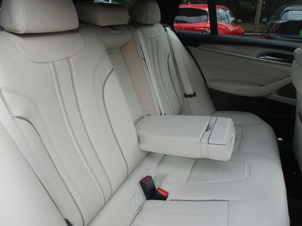 BMW 5 Series 2020 69 Grey #11