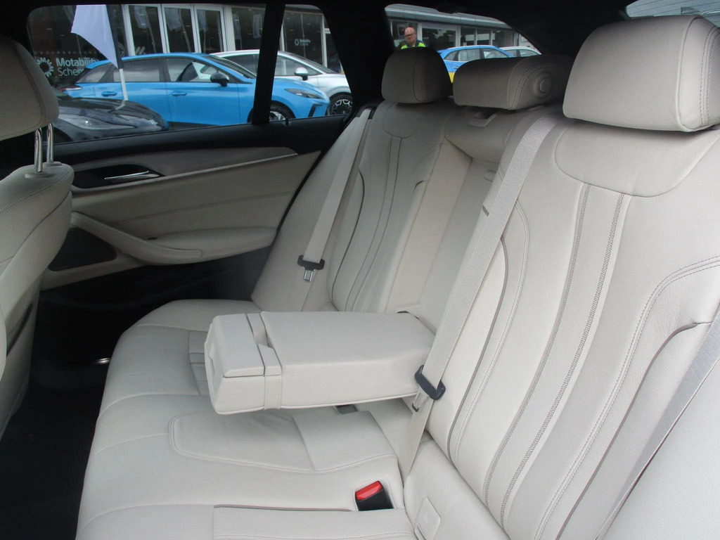 BMW 5 Series 2020 69 Grey #14