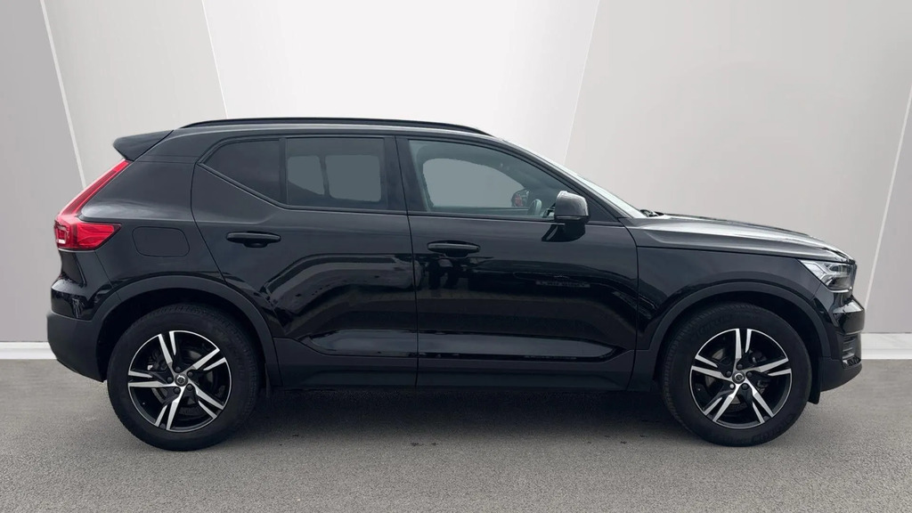 Volvo XC40 R-design T3 163 Hp  #4