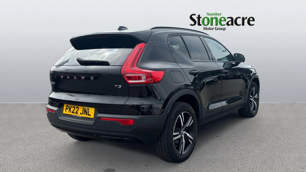 Volvo XC40 R-design T3 163 Hp PK22JNL #2
