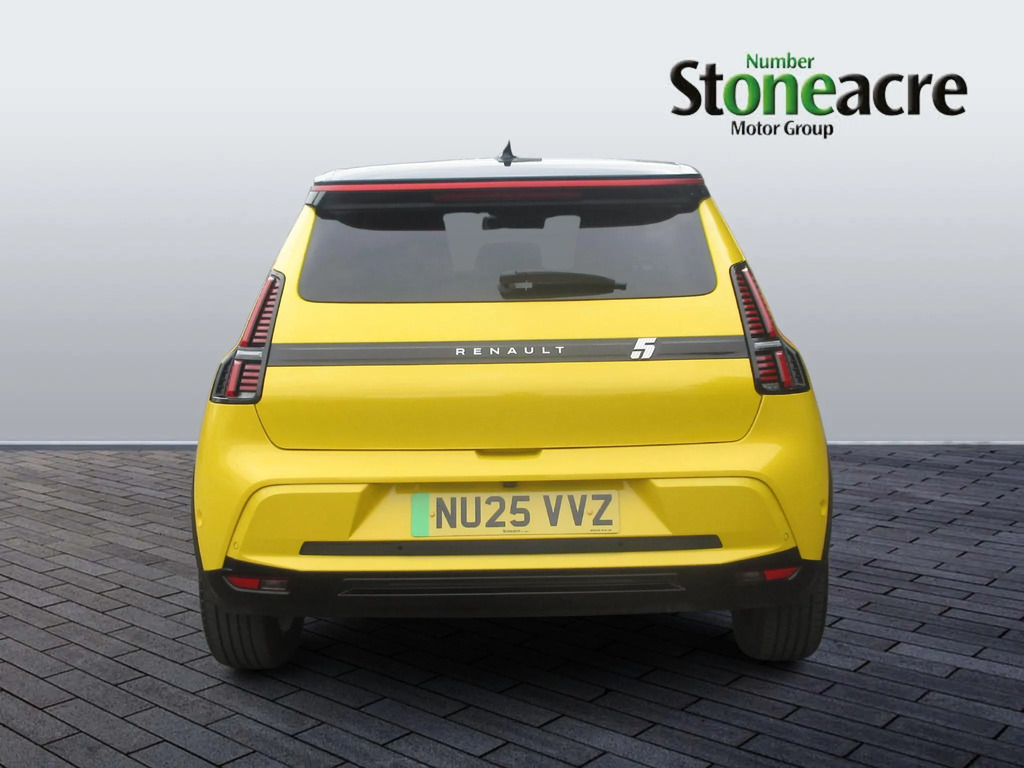 Renault 5 E-Tech Comfort Range 52Kwh Iconic Five  #4