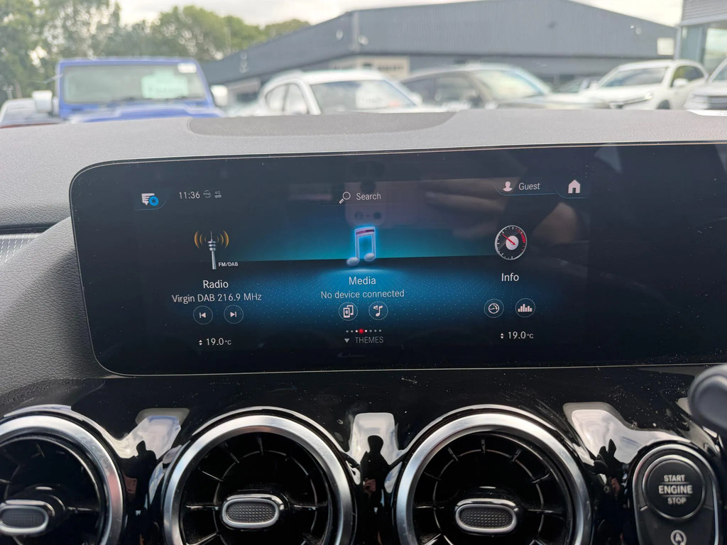 Mercedes-Benz GLA Class 200 Amg Line Executive Blue #12