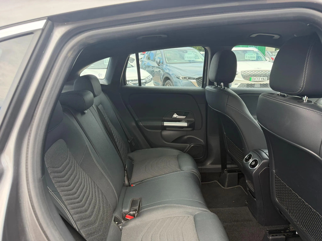 Mercedes-Benz GLA Class 200 Amg Line Executive Blue #20
