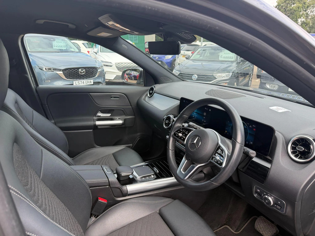 Mercedes-Benz GLA Class 200 Amg Line Executive Blue #16