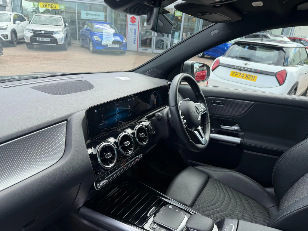 Mercedes-Benz GLA Class 200 Amg Line Executive Blue #27