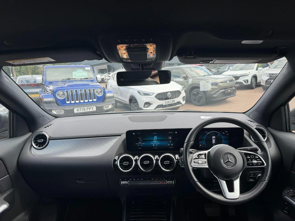 Mercedes-Benz GLA Class 200 Amg Line Executive Blue #21