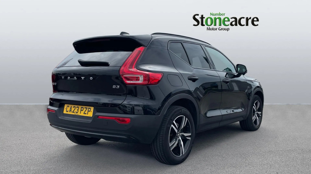 Volvo XC40 2.0 B3p Plus Dark  #2