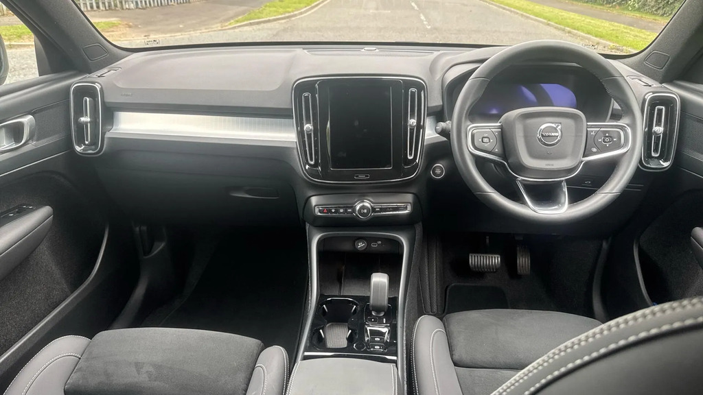 Volvo XC40 2.0 B4p Plus Dark  #5