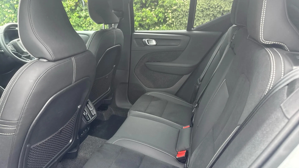 Volvo XC40 2.0 B4p Plus Dark  #6