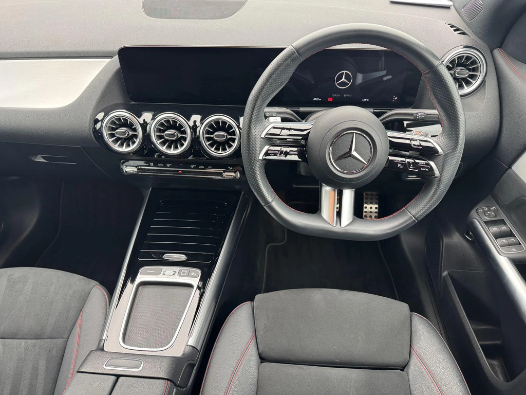 Mercedes-Benz GLA Class 250E Amg Line Executive Black #15