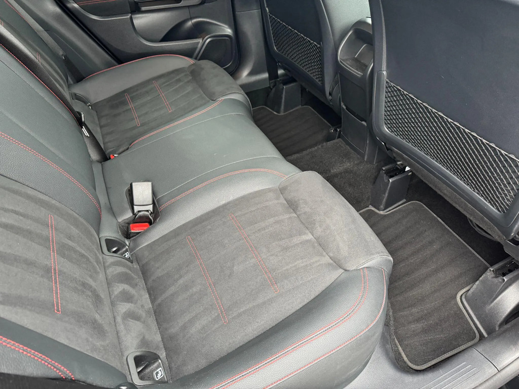 Mercedes-Benz GLA Class 250E Amg Line Executive Black #12