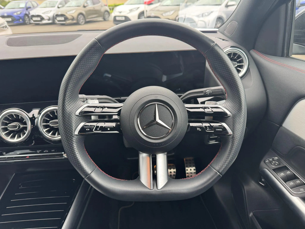 Mercedes-Benz GLA Class 250E Amg Line Executive Black #17