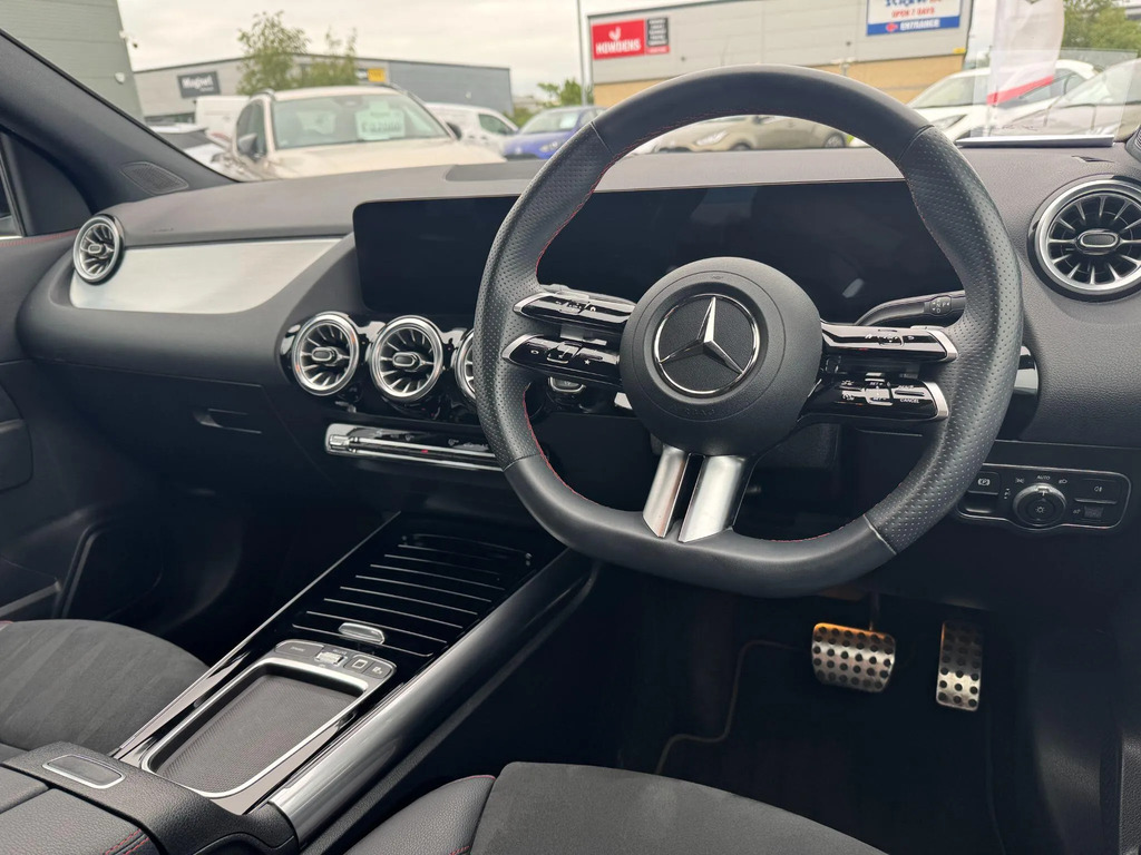 Mercedes-Benz GLA Class 250E Amg Line Executive Black #16