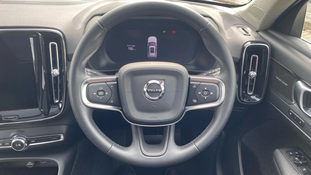 Volvo XC40 2.0 B3p Plus Dark 2024 Grey #33
