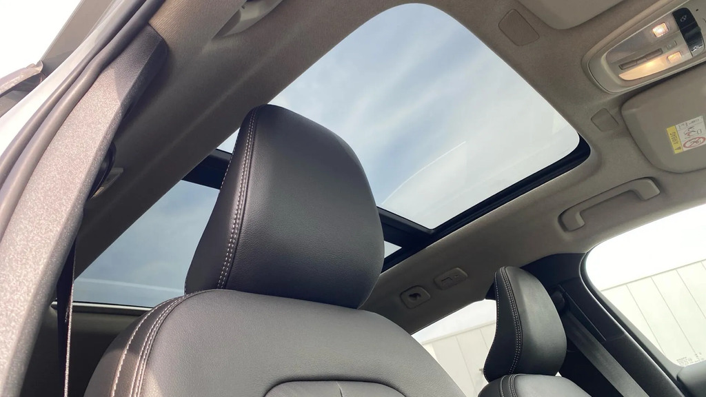 Volvo XC40 2.0 B3p Plus Dark 2024 Grey #36