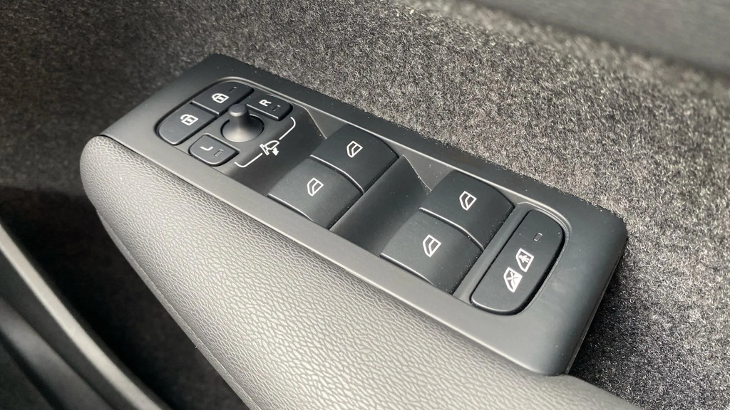 Volvo XC40 2.0 B3p Plus Dark 2024 Grey #18