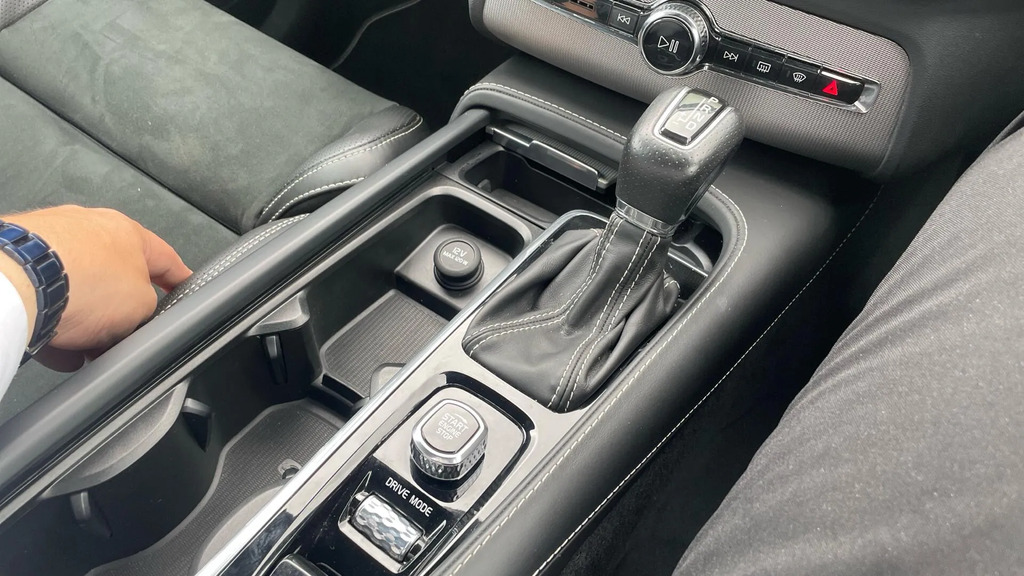 Volvo XC90 B5 Awd Inscription Black #18