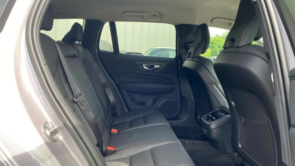 Volvo V60 2.0 B4p Plus Dark 7 Speed Blue #13