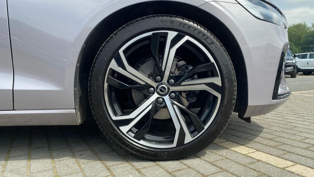 Volvo V60 2.0 B4p Plus Dark 7 Speed Blue #24