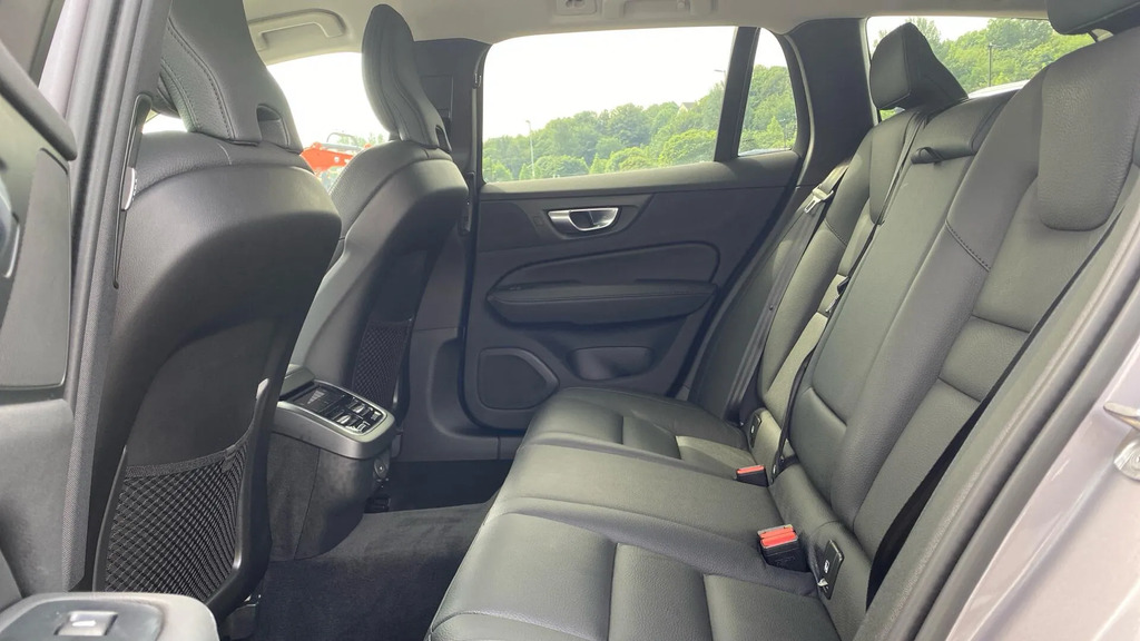 Volvo V60 2.0 B4p Plus Dark 7 Speed Blue #14