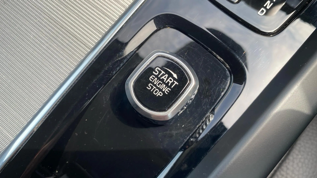 Volvo V60 2.0 B4p Plus Dark 7 Speed Blue #20