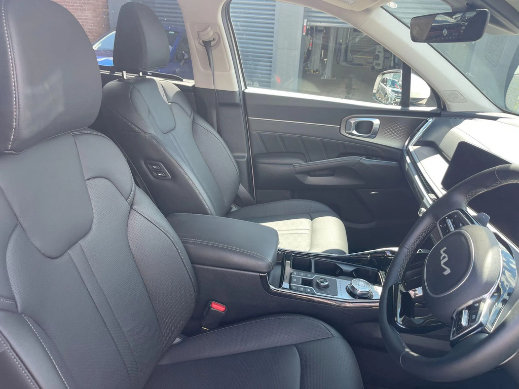 Kia Sorento Sorento Edition Hev Awd A Black #11