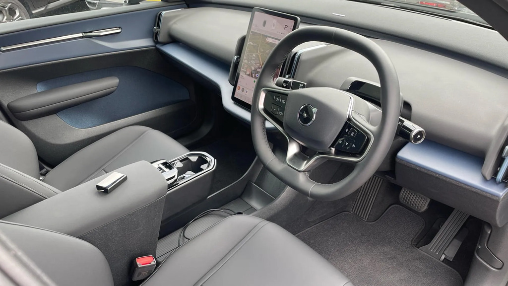 Volvo EX30 Twin Performance 69Kwh Ultra Black Edition Aw  #3
