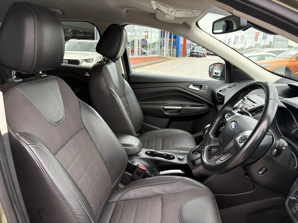 Ford Kuga 2.0 Zetec Tdci 138 Bhp Black #12