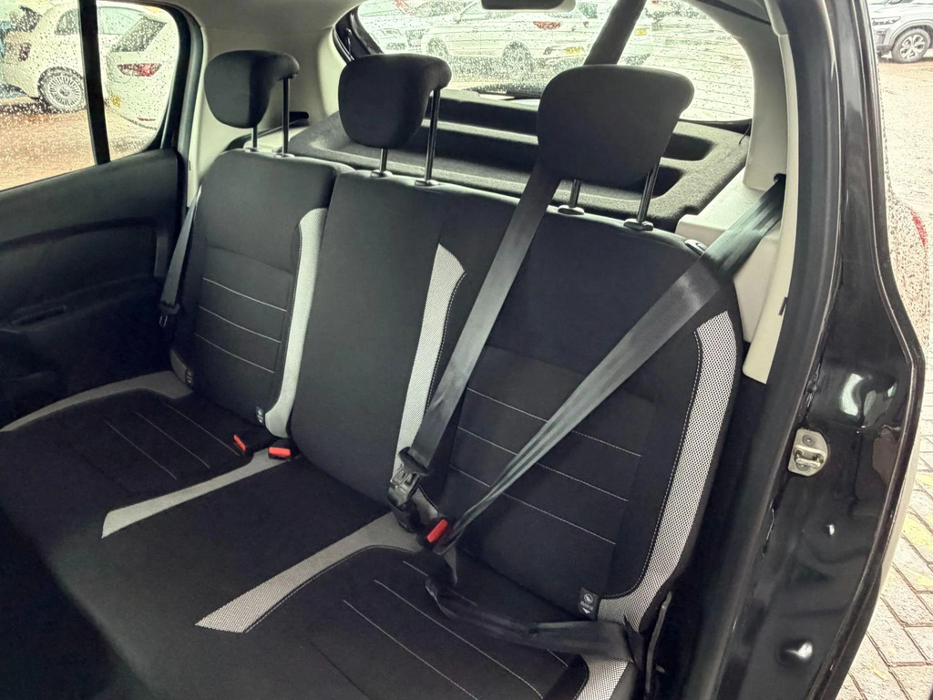 Dacia Sandero Stepway Dacia Sandero Stepway 1.0 Tce Comfort Hatchback... White #13