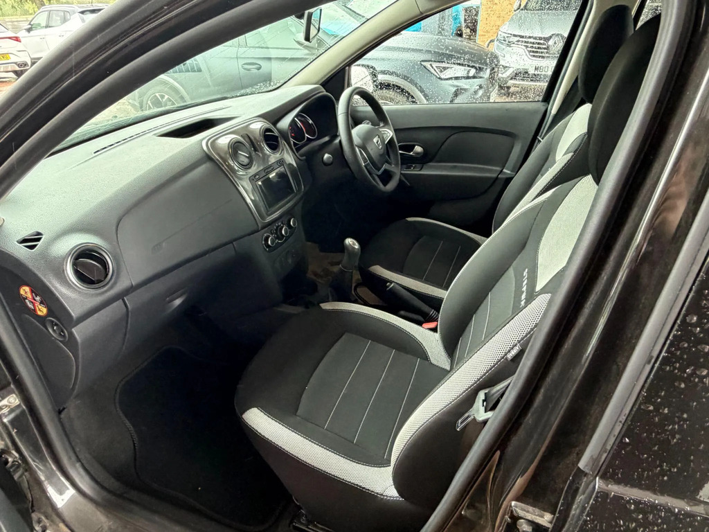 Dacia Sandero Stepway Dacia Sandero Stepway 1.0 Tce Comfort Hatchback... White #19