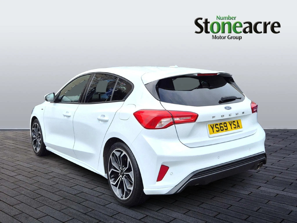 Ford Focus 1.0T Ecoboost St-line X Hatchback Manua White #5