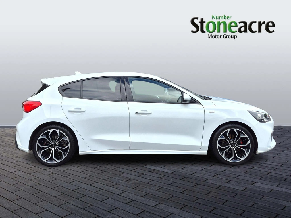 Ford Focus 1.0T Ecoboost St-line X Hatchback Manua White #2