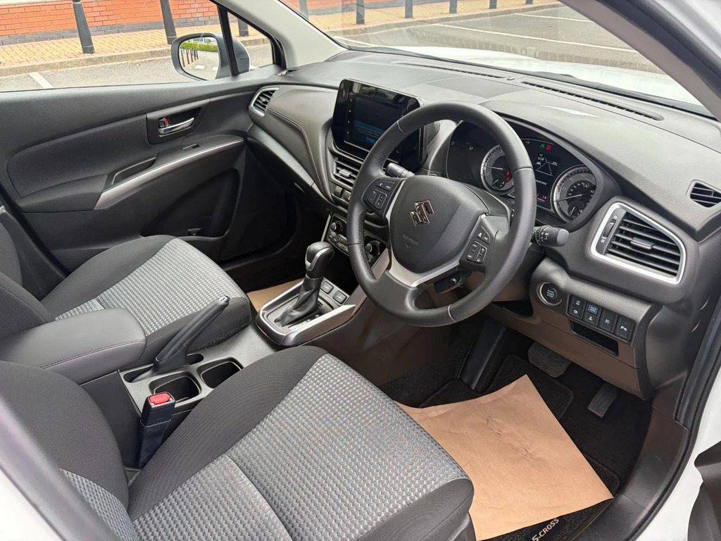 Suzuki S Cross 2022 22 Motion #23
