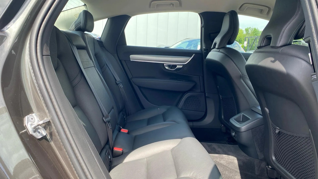 Volvo S90 S90 Momentum T4 Black #13