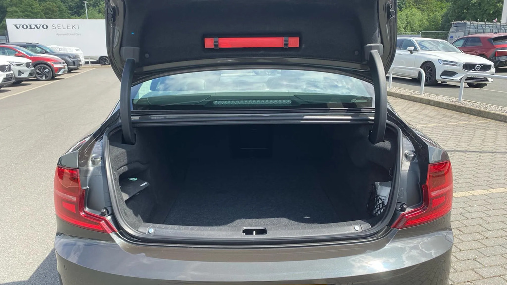 Volvo S90 S90 Momentum T4 Black #33