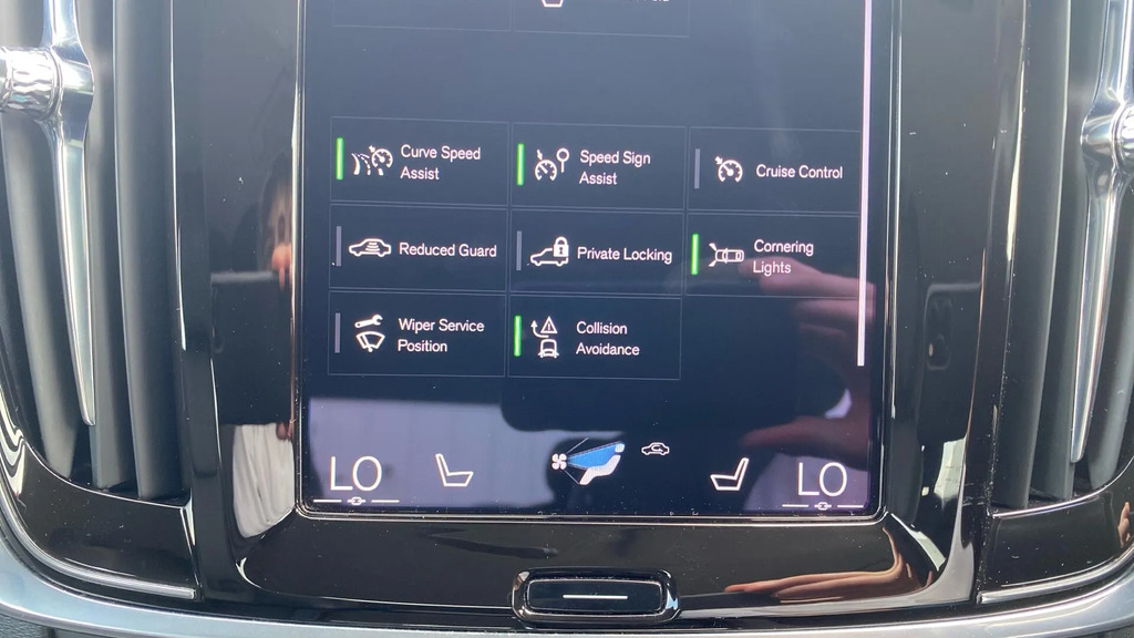 Volvo S90 S90 Momentum T4 Black #31