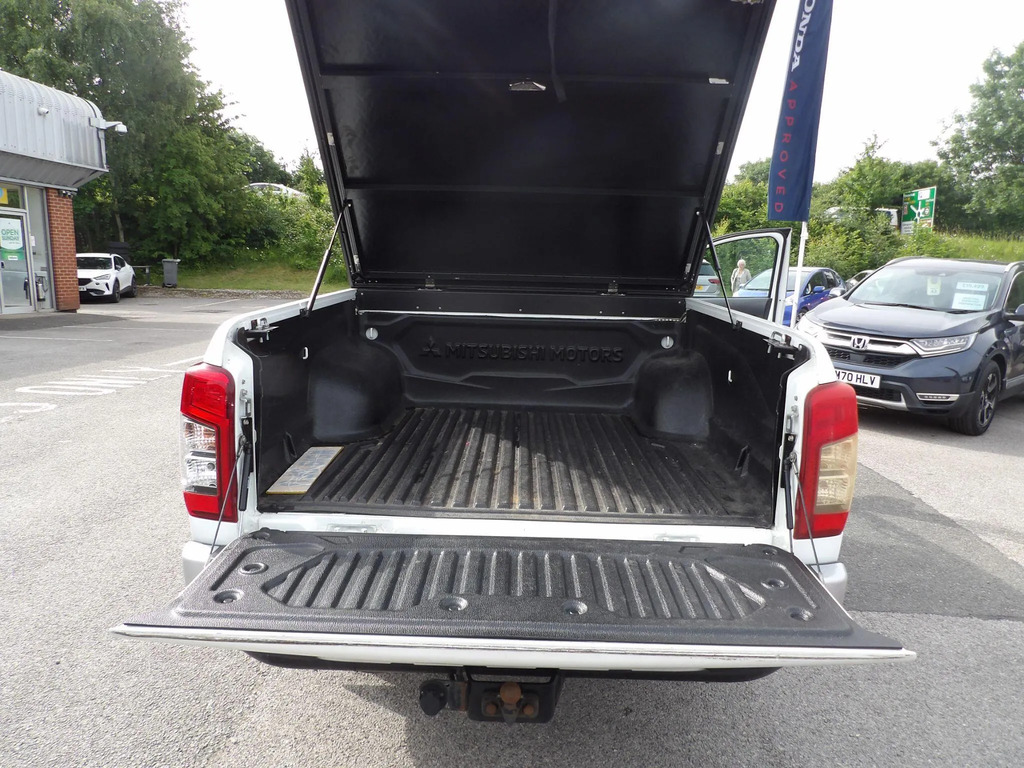 Mitsubishi L200 Double Cab Di-d 150 Barbarian 4Wd Grey #15