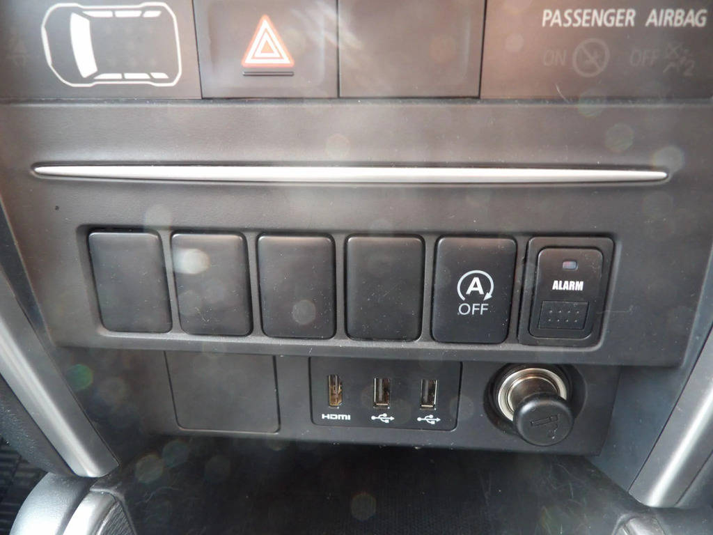 Mitsubishi L200 Double Cab Di-d 150 Barbarian 4Wd Grey #28