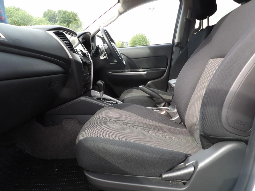 Mitsubishi L200 Double Cab Di-d 150 Barbarian 4Wd Grey #11