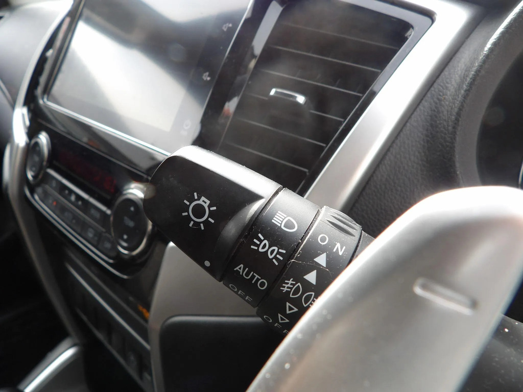 Mitsubishi L200 Double Cab Di-d 150 Barbarian 4Wd Grey #26