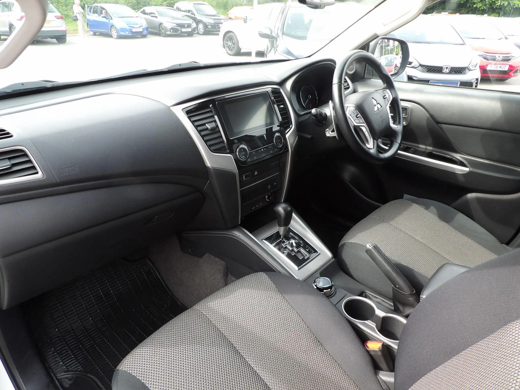 Mitsubishi L200 Double Cab Di-d 150 Barbarian 4Wd Grey #12